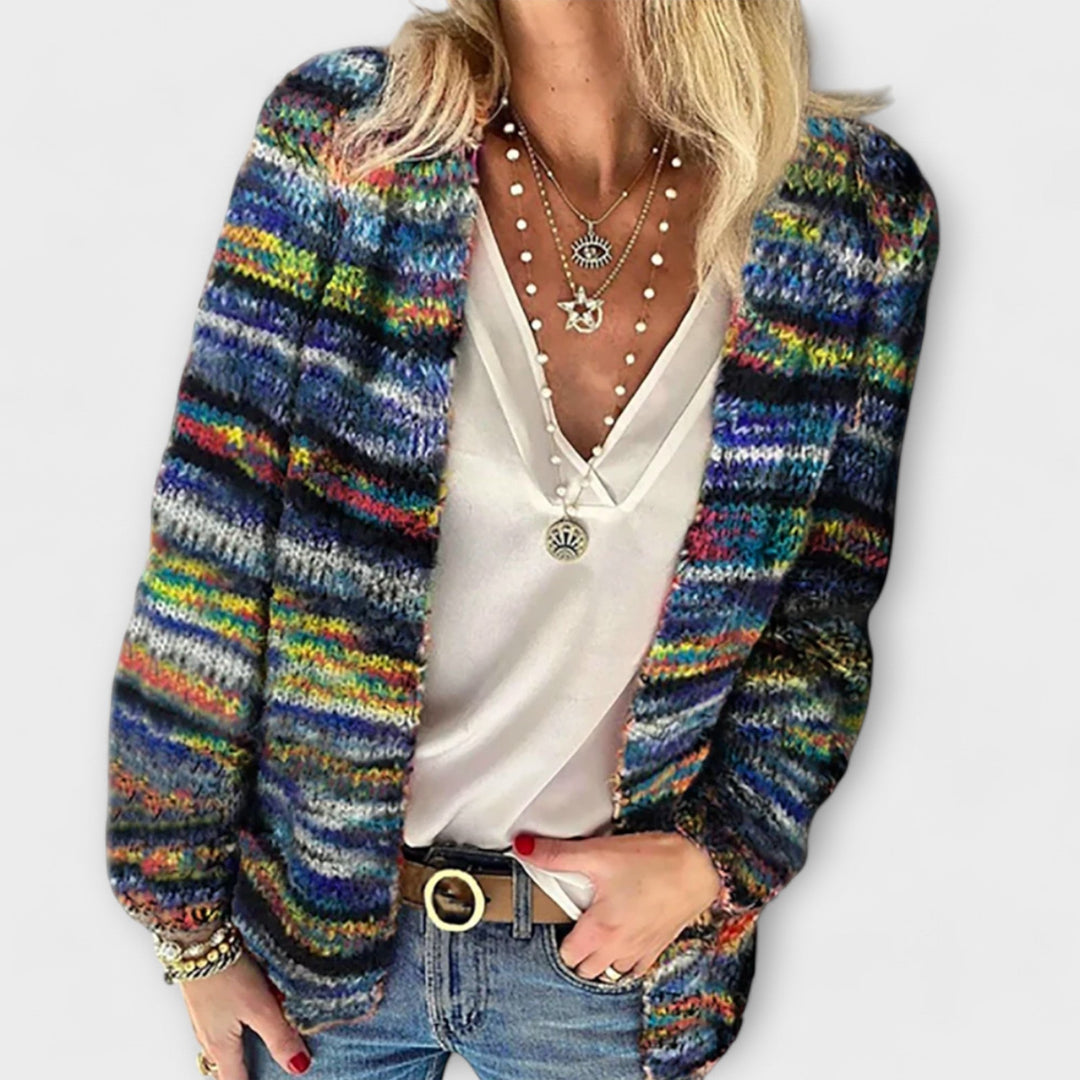 Lässige Damen Strickjacke im Boho-Stil für Herbstmode, warmer Oversize-Cardigan, perfekt für Freizeit & gemütliche Tage.