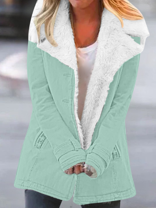 Ärmelbündchen-Detail der komfortablen Damen Herbstjacke Lara, optimale Passform & Wärme.