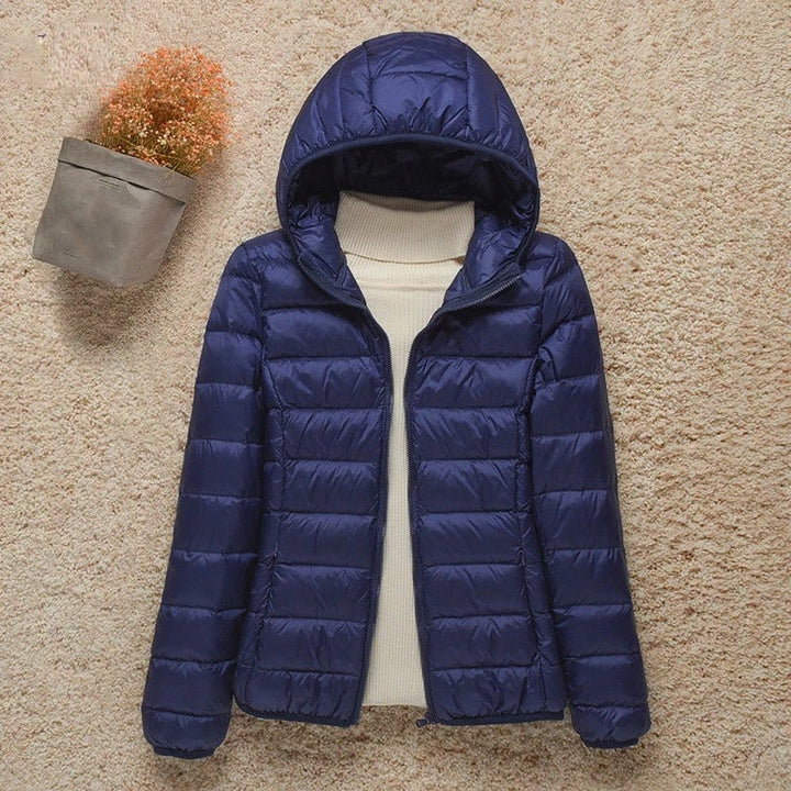 Stilvolle Damen Ultraleichtjacke, perfekt als Reisejacke & Übergangsjacke für den Herbst.