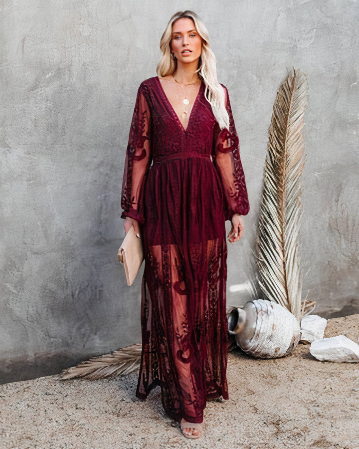 Festliches weißes Damenkleid, Maxikleid mit V-Ausschnitt & Schlitz, elegant für besondere Anlässe.