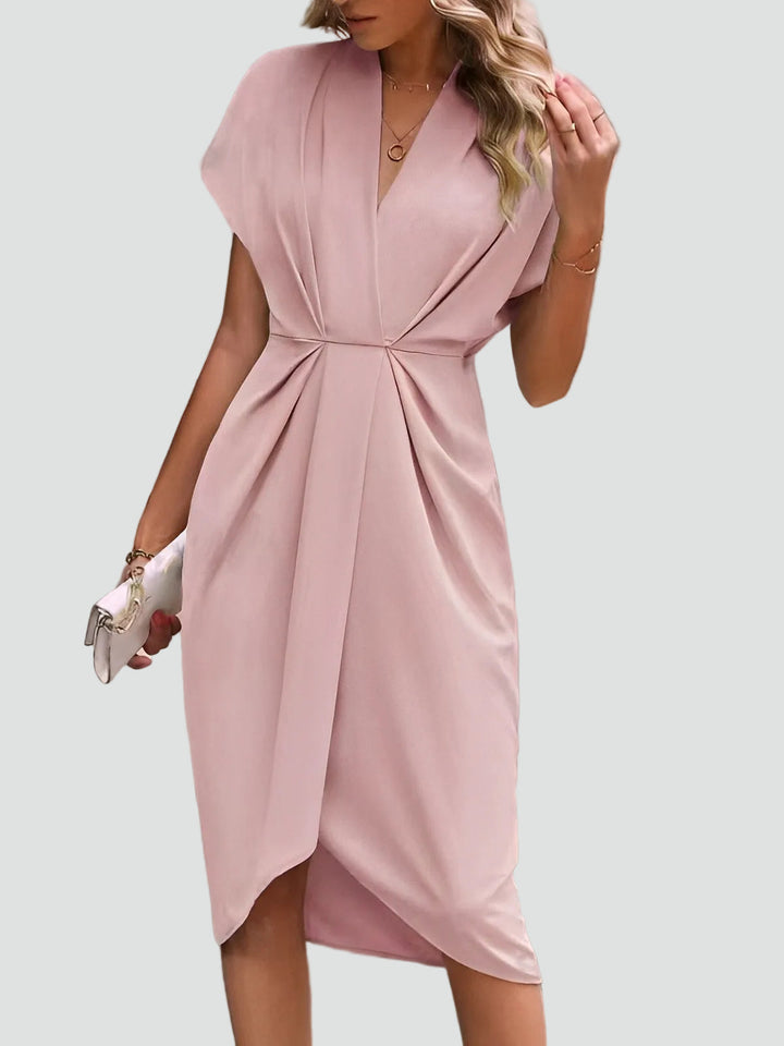 Modernes Wickel-Midikleid für Damen, schmeichelnde Passform, ideal für einen eleganten Auftritt bei Partys.
