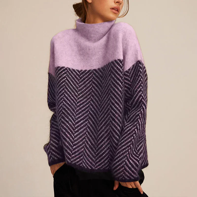 Marineblauer, kuscheliger Damen Strickpullover mit Rollkragen; warm, elegant & bequem für den Winter.