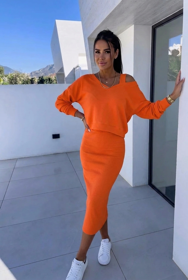 Modernes Damen Zweiteiler Set in Grau, perfekt für eine stilvolle und bequeme Alltagsgarderobe.