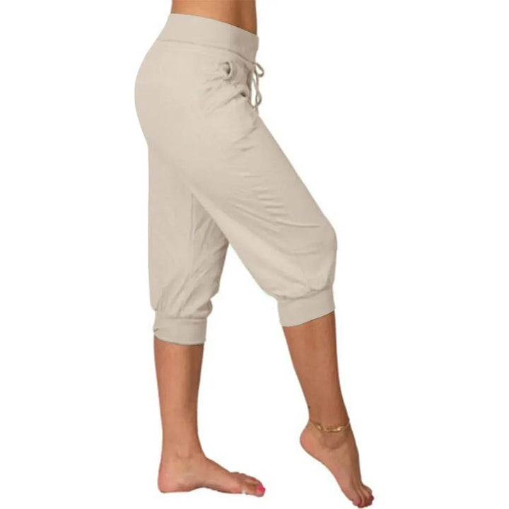 Stilvolle Damen Caprihose für Frühling & Sommer, leichte Sommerhose perfekt für entspannte Freizeit.