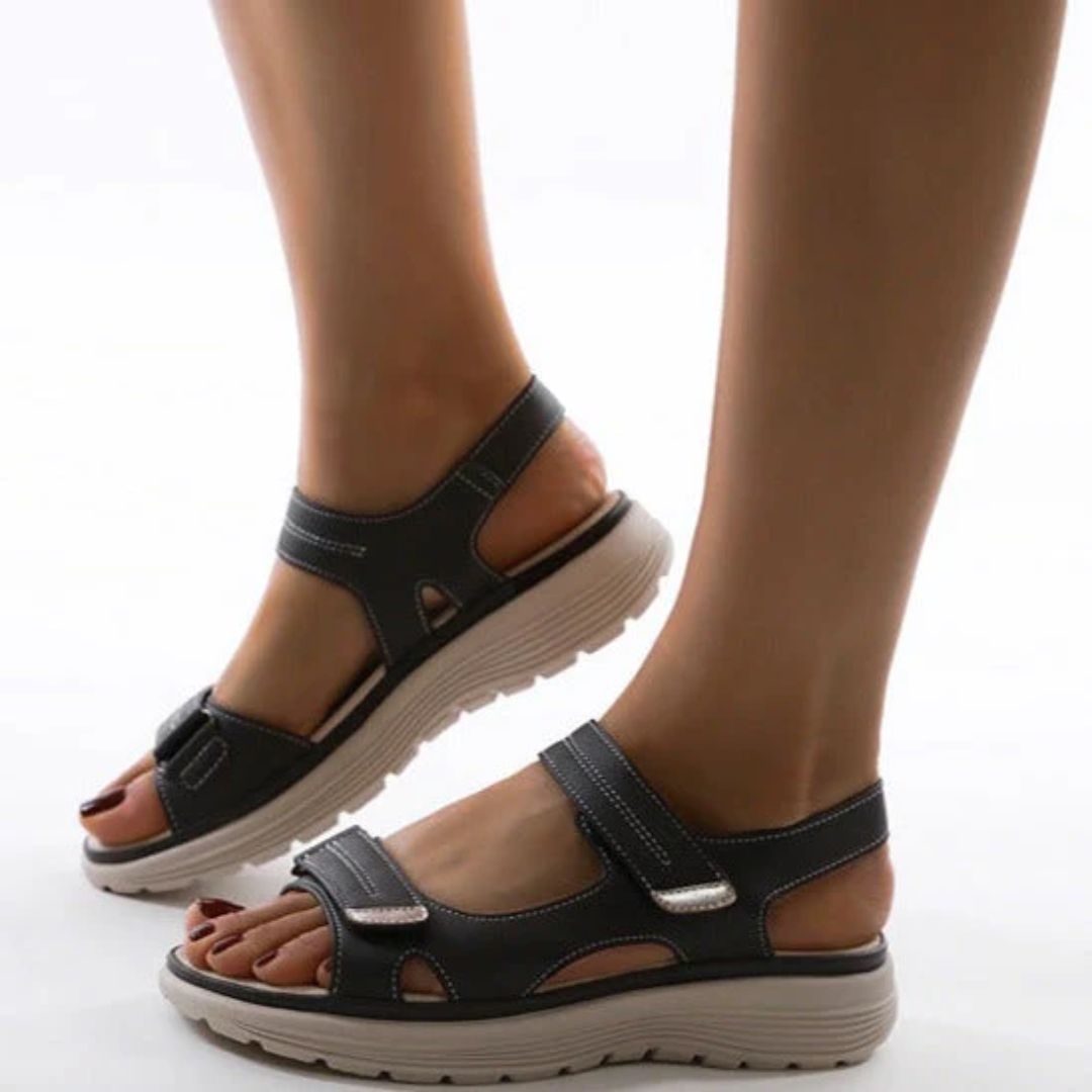 Bequeme Damen Sandalen, luftig für den Sommer. Perfekt als Freizeitschuhe oder Urlaubssandalen.