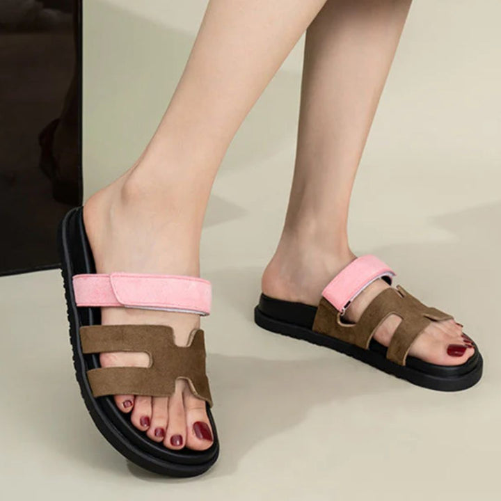 Leichte & bequeme Damen Sandalen, ideal als Sommerschuhe. Elegante Sandaletten für Freizeit & Urlaub.