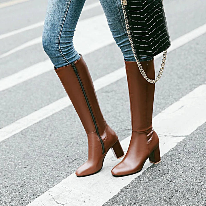 Elegante schwarze Damen Knielange Stiefel mit Absatz, ideal für Komfort und Stil das ganze Jahr.