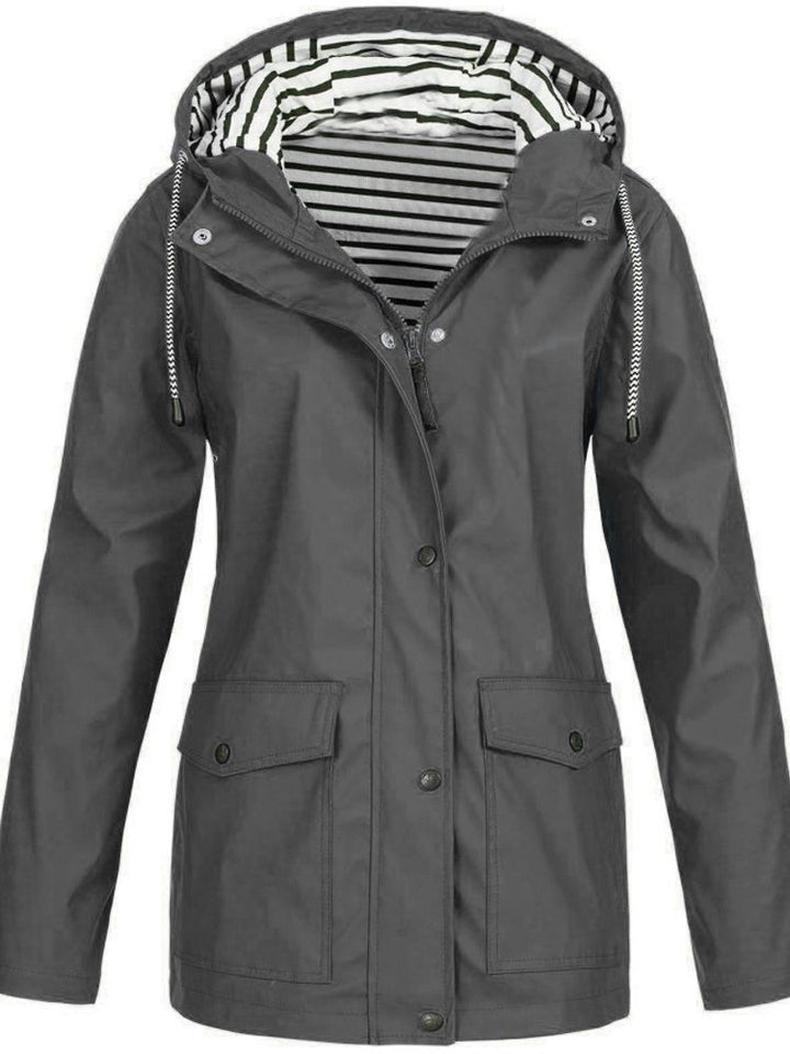 Vielseitiger Damen-Trenchcoat. Wasser- & winddichte Jacke für Herbst, Outdoor & elegante Outfits.