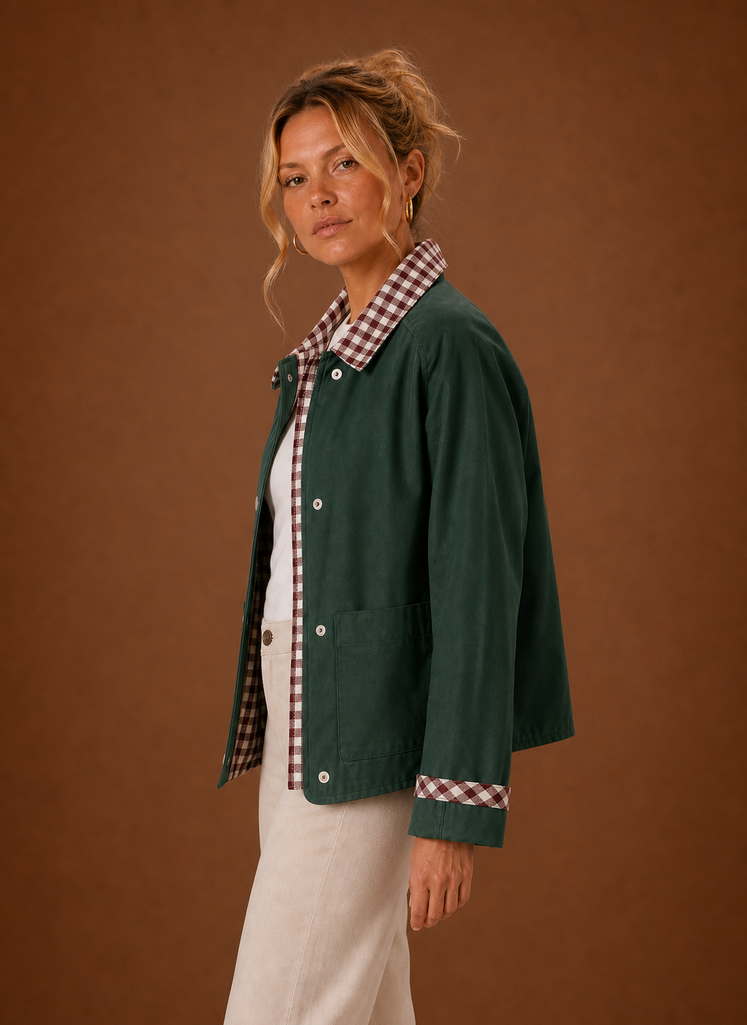 Praktische Damen Fieldjacke mit kariertem Kragen-Detail, ideale Freizeitjacke.