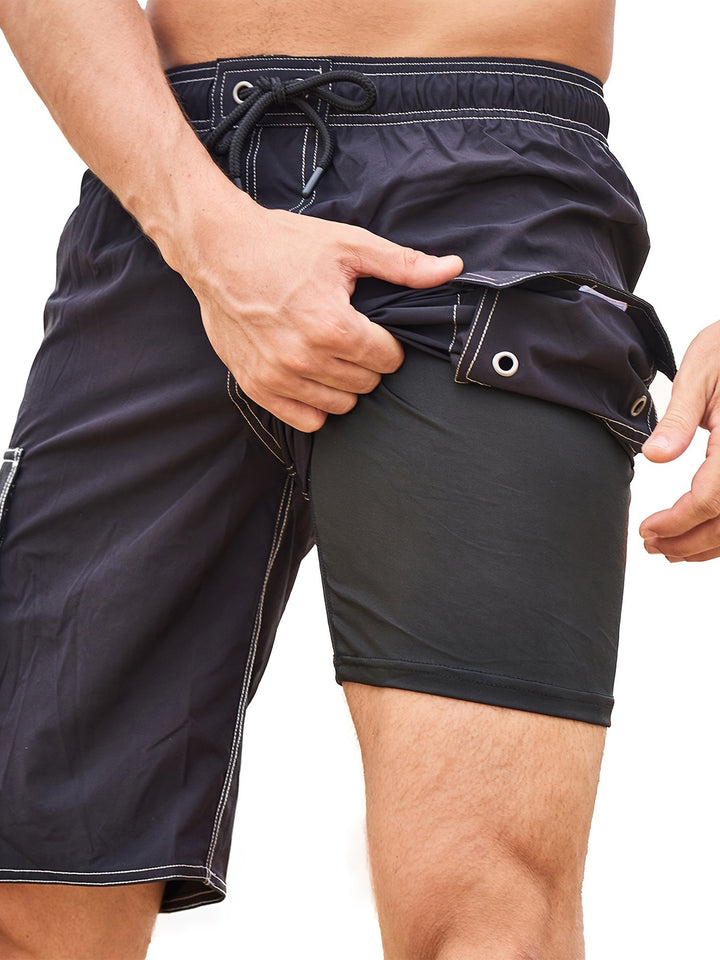 Schnelltrocknende Herren Badeshorts Bermuda, elastisch und komfortabel für Schwimmen und Sport.