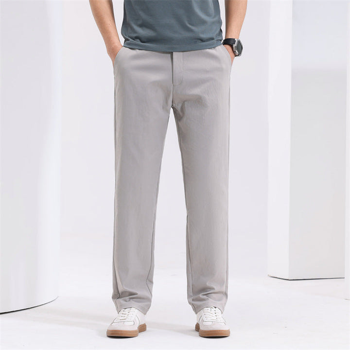 Elegante Herren Business-Hose in Khaki, locker geschnitten mit mittelhohem Bund – perfekt für Büro und Smart Casual.