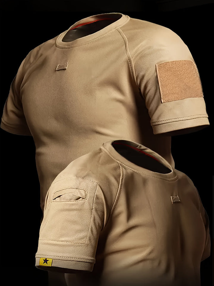 Herren taktisches Kurzarmshirt, robust, mit Schultertaschen & Patchflächen für Outdoor & Einsatz.