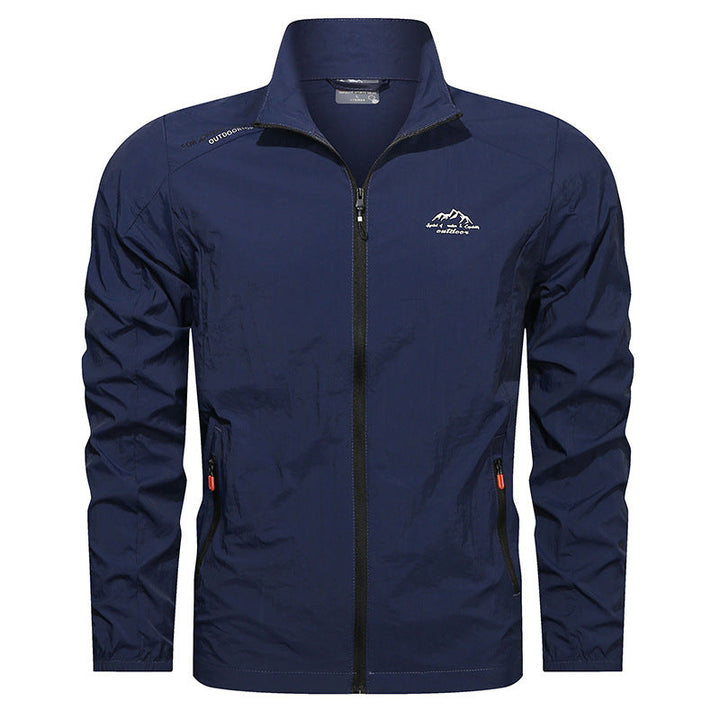 Dunkelblaue Herren Sportjacke Windbreaker. Leichte, schnelltrocknende Freizeitjacke mit UV-Schutz & Stehkragen.