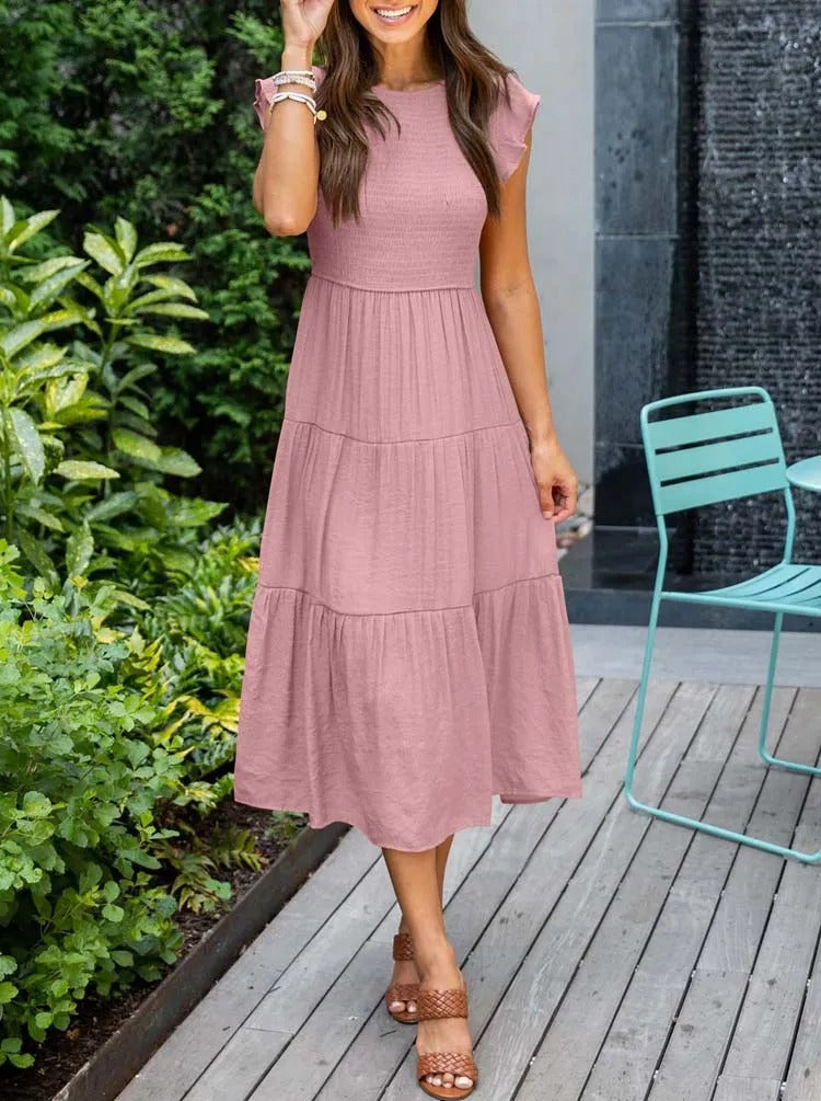 Bequemes figurbetontes Damenkleid, perfekt für Büro & Freizeit. Elegantes Tageskleid mit modernem Schnitt, vielseitig.