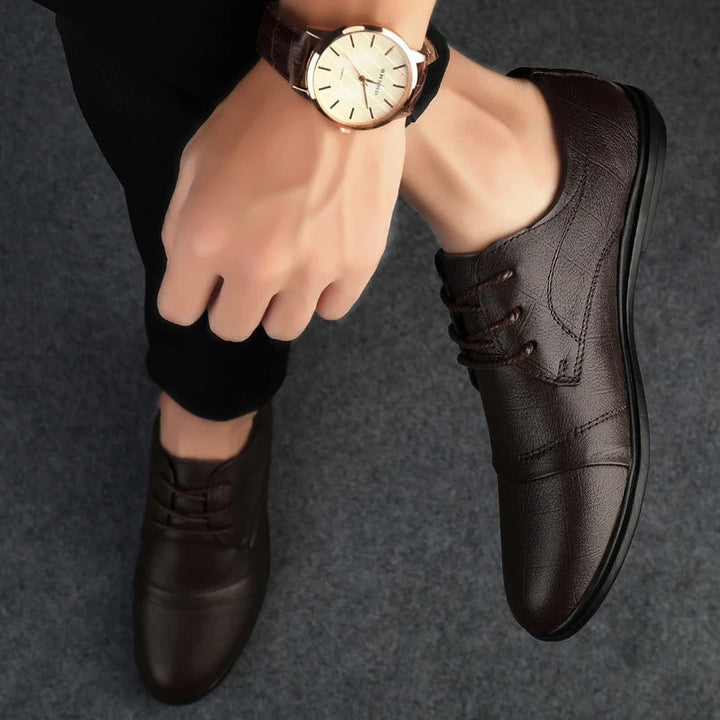Bequeme braune Herren Business-Schuhe mit Schnürung, elegant und klassisch für den ganzen Tag.