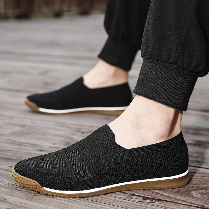 Atmungsaktive Herren Slip-On Loafers, federleicht und ideal für warme Sommertage.