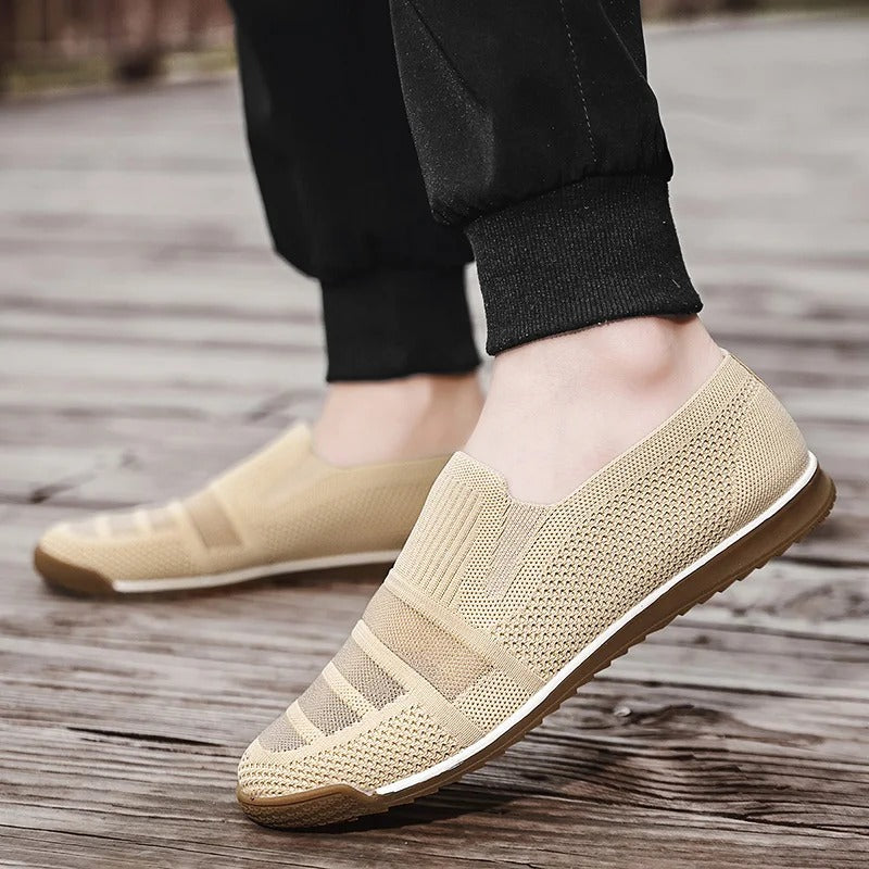 Gepolsterte Herren Loafers mit einfacher Slip-On-Funktion, bieten optimalen Tragekomfort.