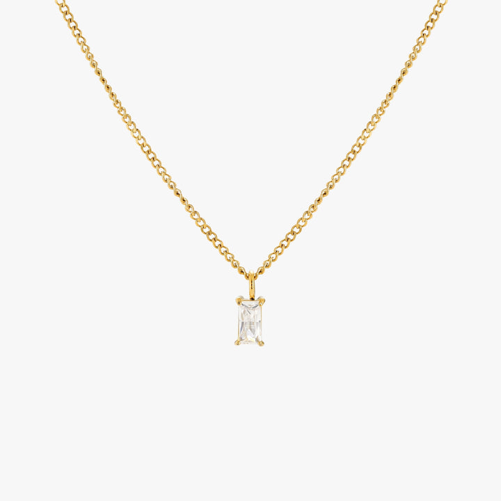 Elegante Damen Goldkette mit Kristallanhänger. Verstellbarer, wasserfester Damenschmuck für jeden Tag.