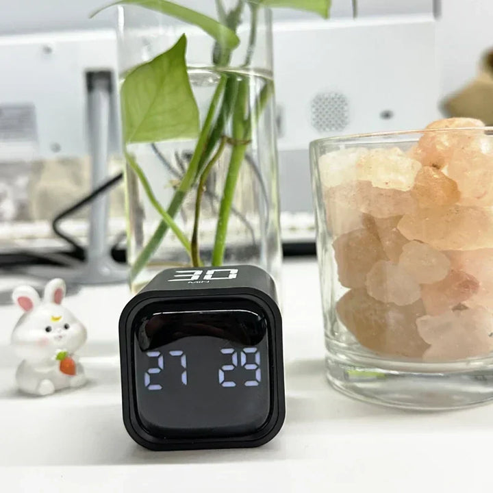 Moderner digitaler Timer mit intuitivem Schwerkraft-Sensor; LED-Anzeige für einfaches Zeitmanagement in jedem Raum.