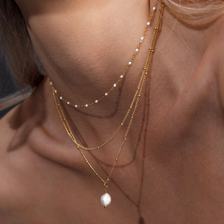 Trendige zweireihige Damen Choker Halskette aus wasserfestem Gold Emaille Edelstahl Schmuck.