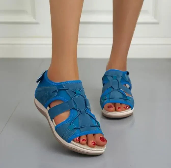 Leichte Damen Trekking Sandalen, perfekt für Abenteuer, mit rutschfester Sohle und Komfort.
