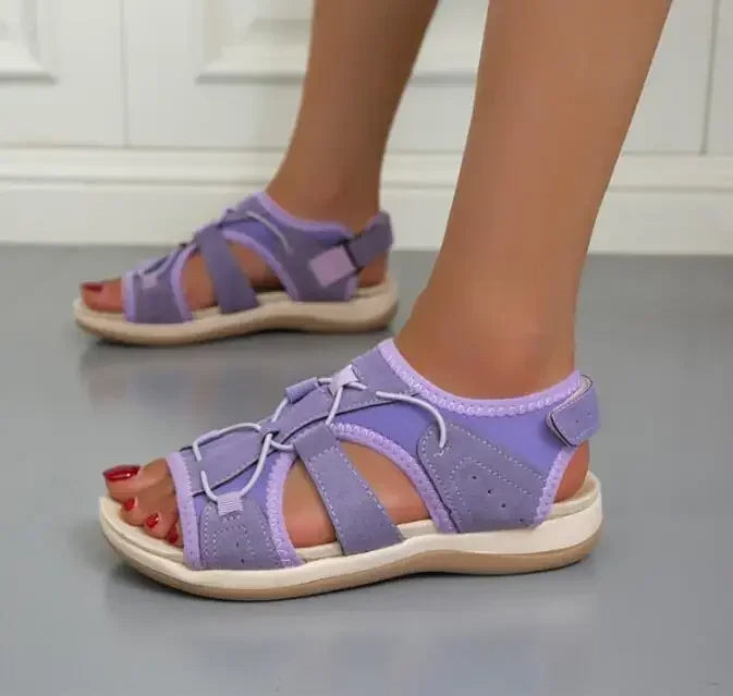 Stilvolle Damen Komfort Sandalen, vielseitig einsetzbar für Alltag & Outdoor, mit Fußgewölbe.