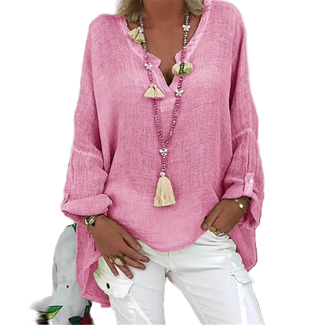 Detailaufnahme der eleganten Damen Sommerbluse, zeigt hochwertige Verarbeitung und stilvolles Design.