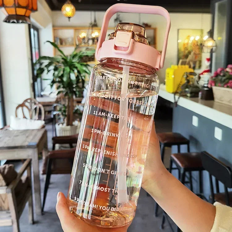 2L Trinkflasche mit Strohhalm & Zeitmarkierung, BPA-frei für Sport & Fitness. Optimal für Hydration.