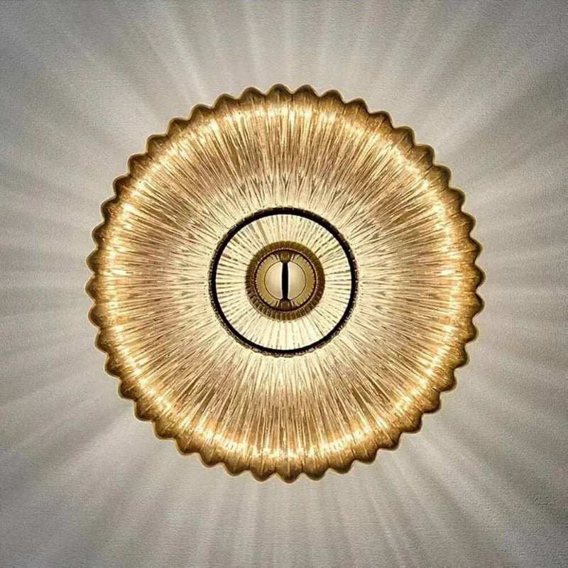 Dekorative LED-Glas-Wandlampe im modernen Design, spendet weiches, gewelltes Ambiente-Licht für jeden Raum.