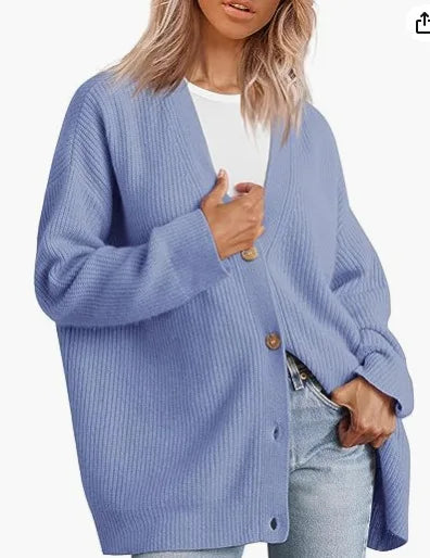 Femininer Damen Kaschmir Cardigan Sylvie, V-Ausschnitt Strickjacke, stilvoll und vielseitig kombinierbar.