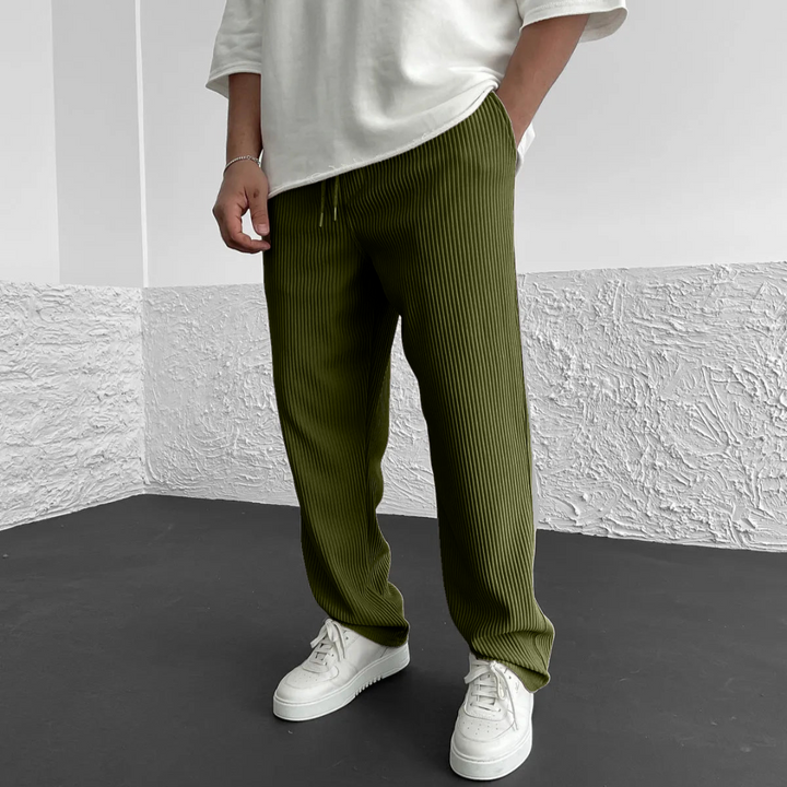 Bequeme Herren Freizeithose aus Strick im Relaxed Fit. Ideal für entspannte Tage und Casual Looks.