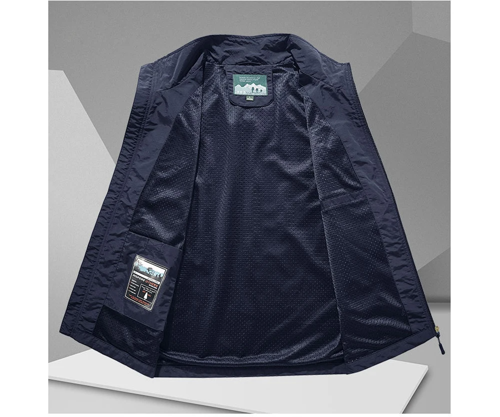 Hochwertige Herren Funktionsweste für jede Outdoor-Gelegenheit, leicht zu packen, mit Reißverschlüssen.