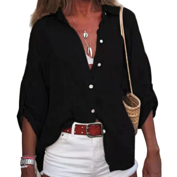 Modische Damenbluse mit lockerer Silhouette, perfekt als leichte Bluse für warme Sommertage und stilvolle Outfits.