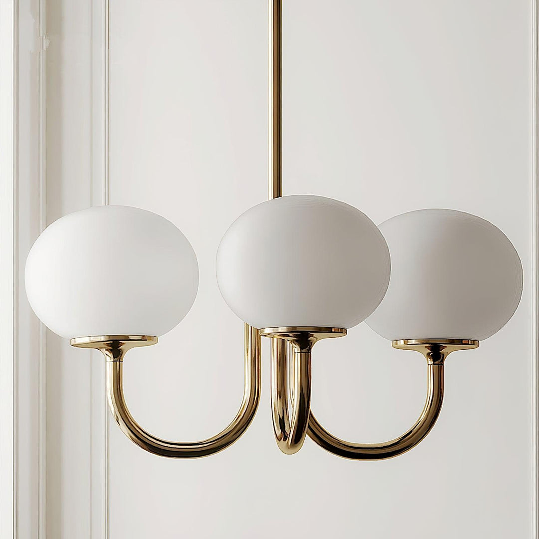 Design LED Kronleuchter AuroraLux, Gold mit feinen Glas Lampenschirmen.