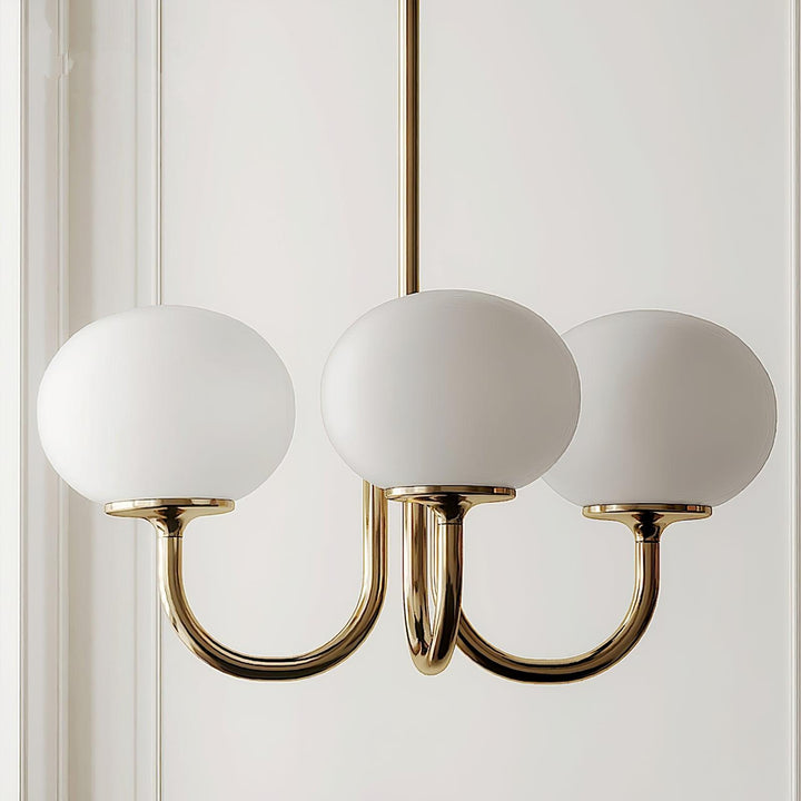 Design LED Kronleuchter AuroraLux, Gold mit feinen Glas Lampenschirmen.