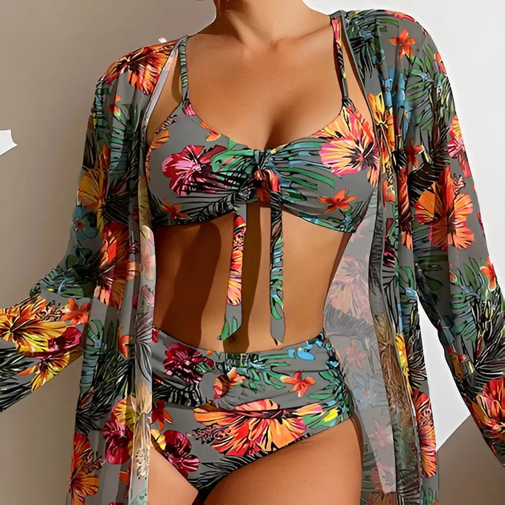 Vielseitiges Damen Bikini-Set, dreiteilig mit High-Waist Hose und elegantem Überwurf. Must-have für den Pool.
