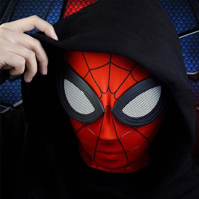 Tolle Geschenkidee für Kinder: Superhelden-Maske mit Netzdesign. Fördert kreatives Rollenspiel & Spaß.
