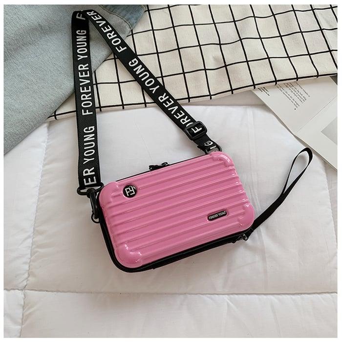 Kompakte Damentasche, perfekt als Mini-Reisetasche für kurze Trips und den Alltag.
