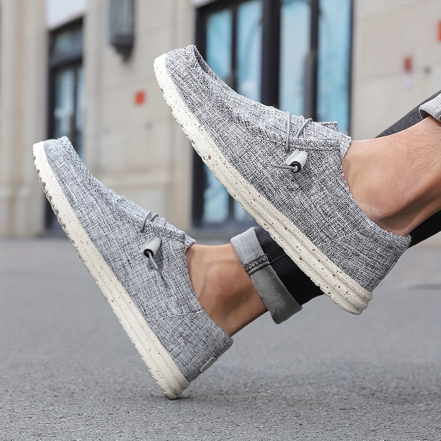 Trendige Herren-Slipper, bequeme Slip-On Loafer für entspannte Freizeitaktivitäten.