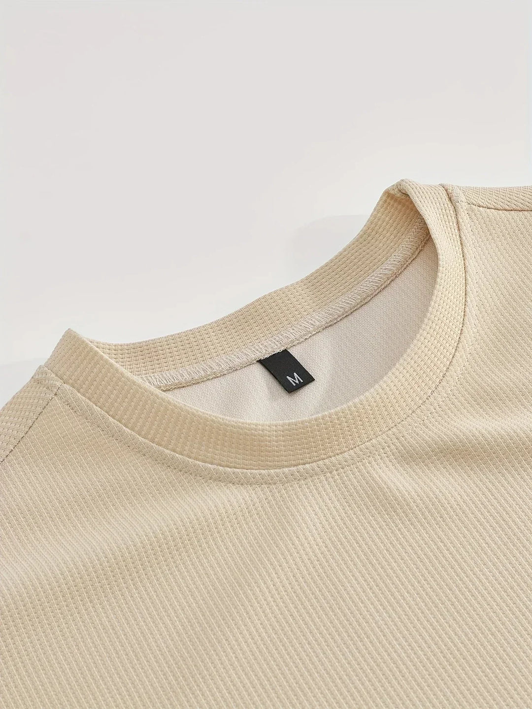 Herren Sportset T-Shirt & kurze Hose, atmungsaktiv, bequem und ideal für Fitness und Entspannung.