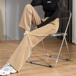 Kleines Khaki