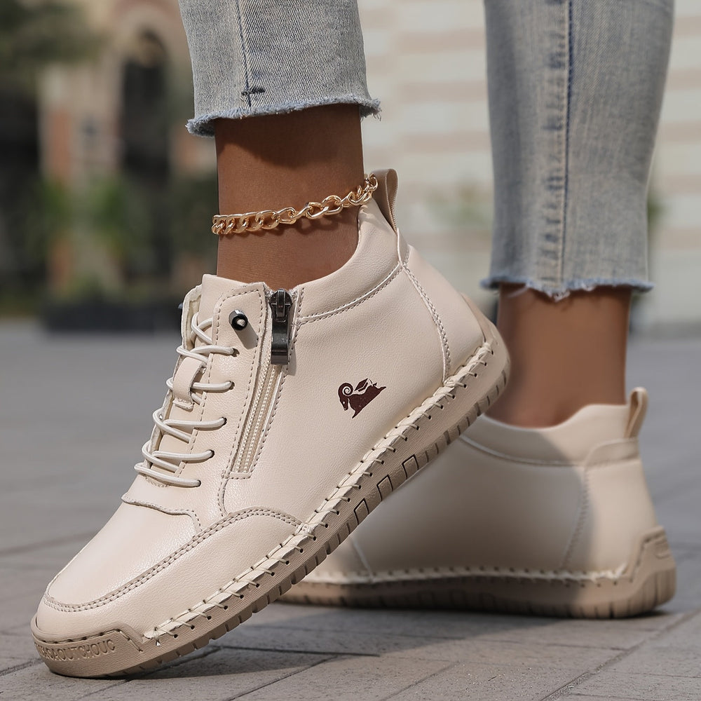 Bequeme Damen Freizeitschuhe mit Fußunterstützung & flexibler Sohle für ganztägigen Halt.