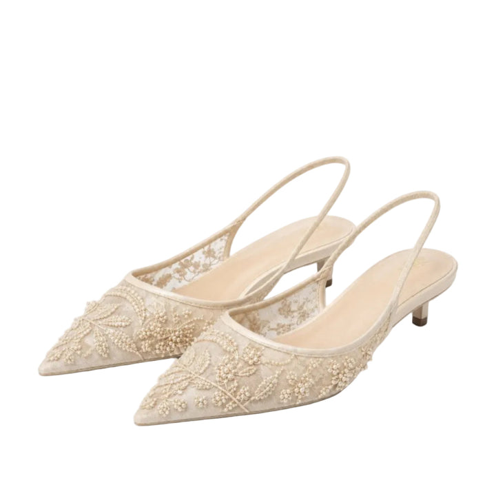 Spitze Slingback High Heels für Damen mit zartem Blumenmuster, perfekt als festliche Abendschuhe.