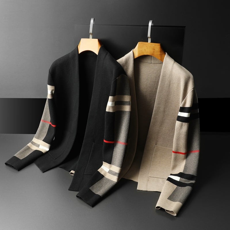 Eleganter Herren Winter Strickpullover, schmaler Schnitt. Bequemer Langarm-Pullover für stilvolle Herrenmode.