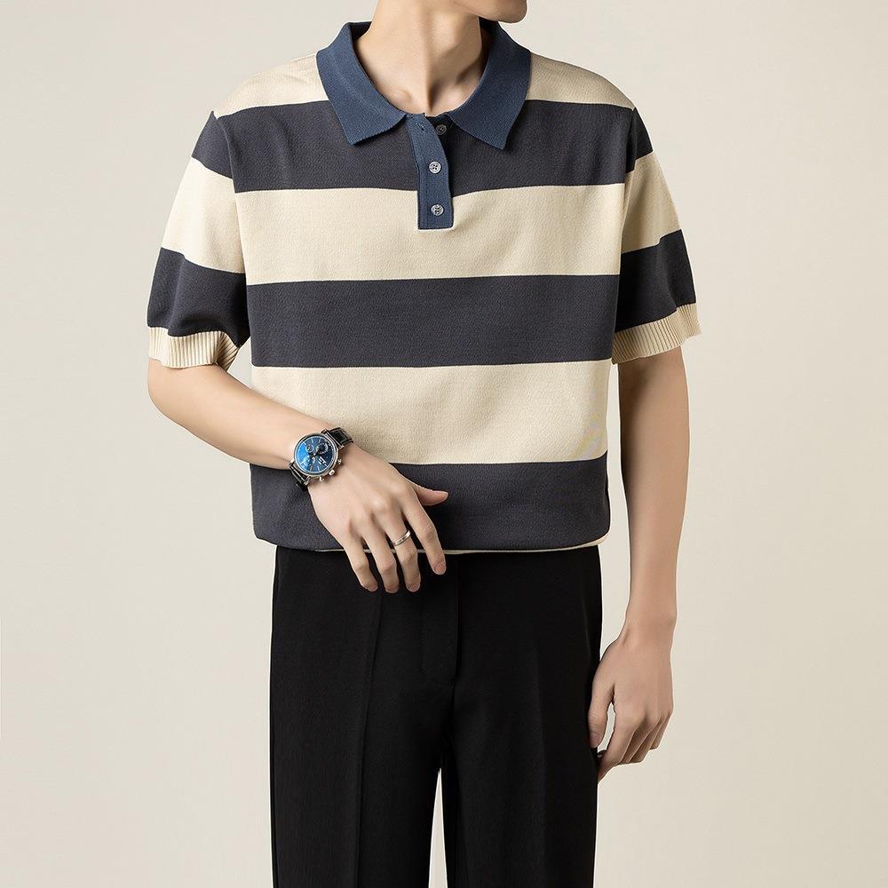 Leichtgewichtiges Herren Poloshirt mit Streifen, kurzärmlig, Slim Fit, perfekt für warme Sommertage.