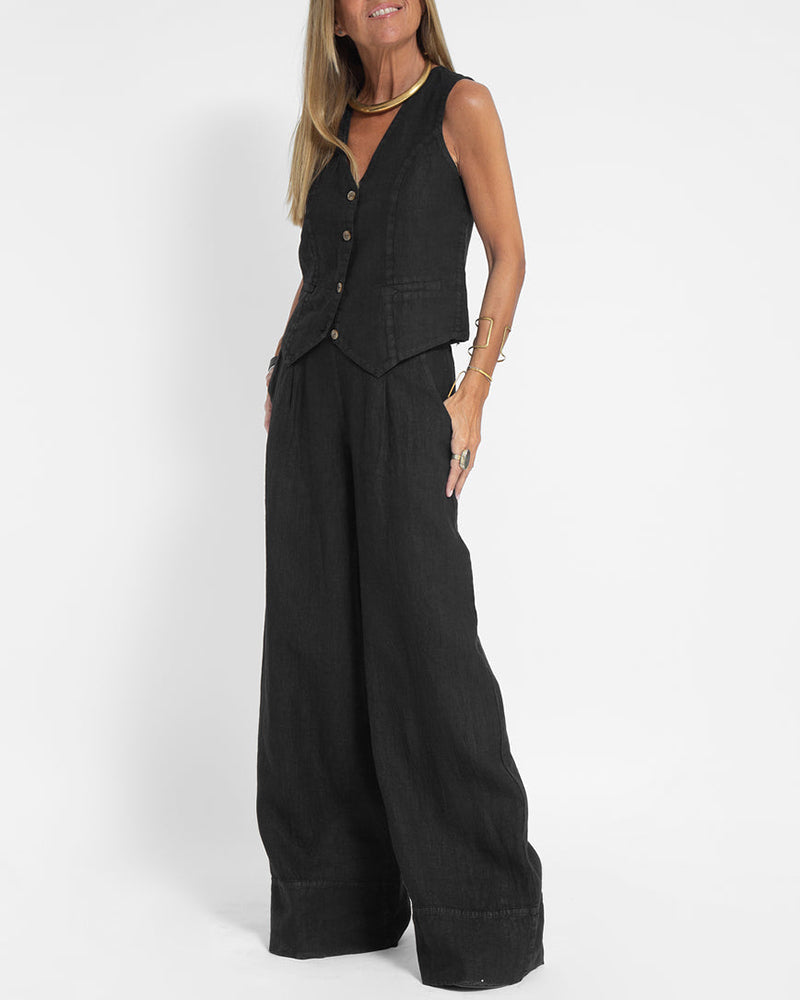 Bequemer und eleganter Damen Leinen-Zweiteiler: Weste und weite Hose. Ideal für Urlaub.