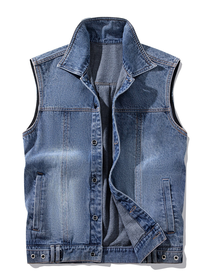 Stylische ärmellose Herren-Jeansweste aus Denim für Freizeit und Übergang. Streetwear-Essentials für Urban-Mode.