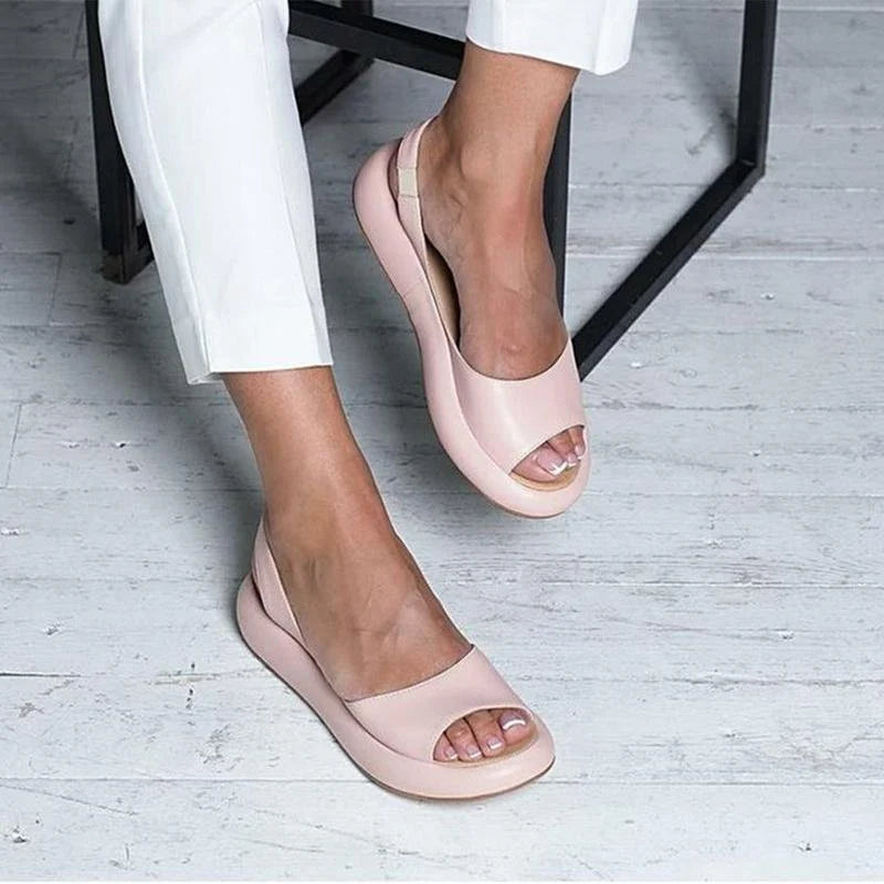 Rosa orthopädische Damen Komfort Sandalen Livana mit flachem Absatz.