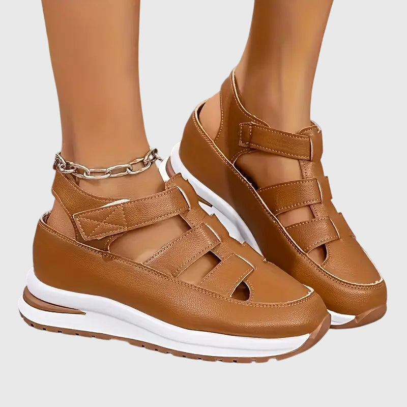 Elegante Damen Komfortschuhe: Flache Sandalen, perfekt für lange Sommertage & entspannte Alltagslooks.