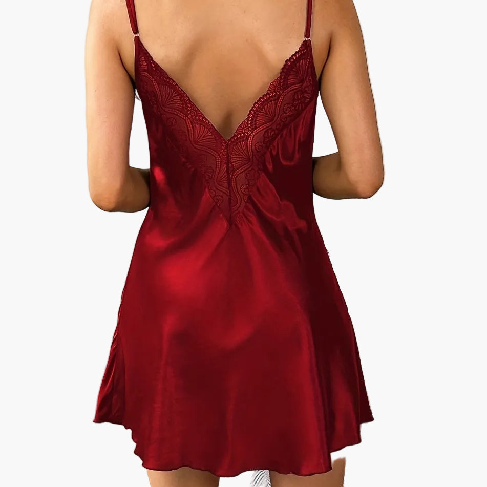 Entspannendes Damen Schlafkleid mit eleganter Spitze, ideal als Nachthemd oder stilvolle Loungewear für Frauen.